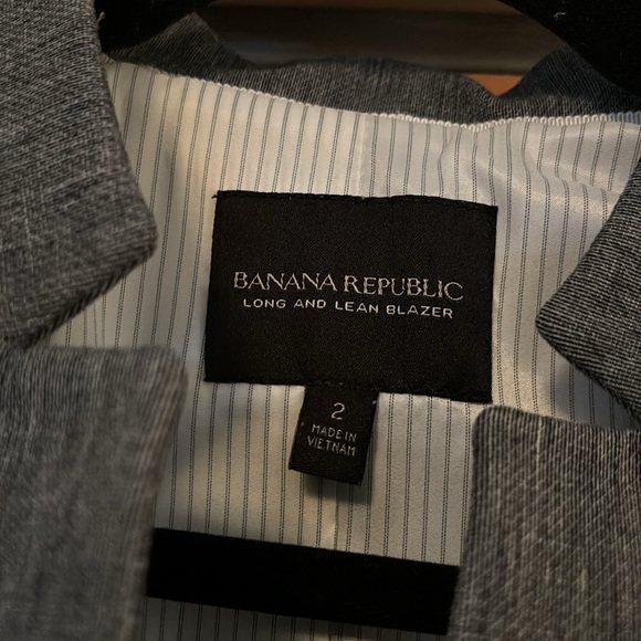 🩶 Banana Republic Long and Lean Blazer size 2 grey - Picture 2 of 5